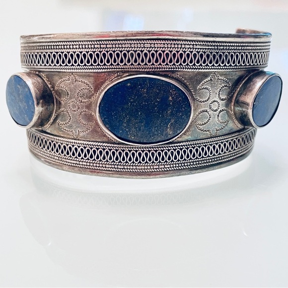 Vintage Lapis Lazuli Large Bali Design Filigree Cuff Bracelet in Sterlin… - Picture 1 of 10